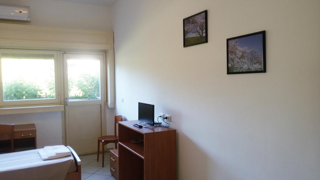 Casa Per Ferie Cardinal G. Guarino Bed & Breakfast Rome Luaran gambar